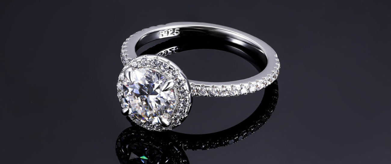How to Pair a Solitaire Engagement Ring with an Eternity Ring