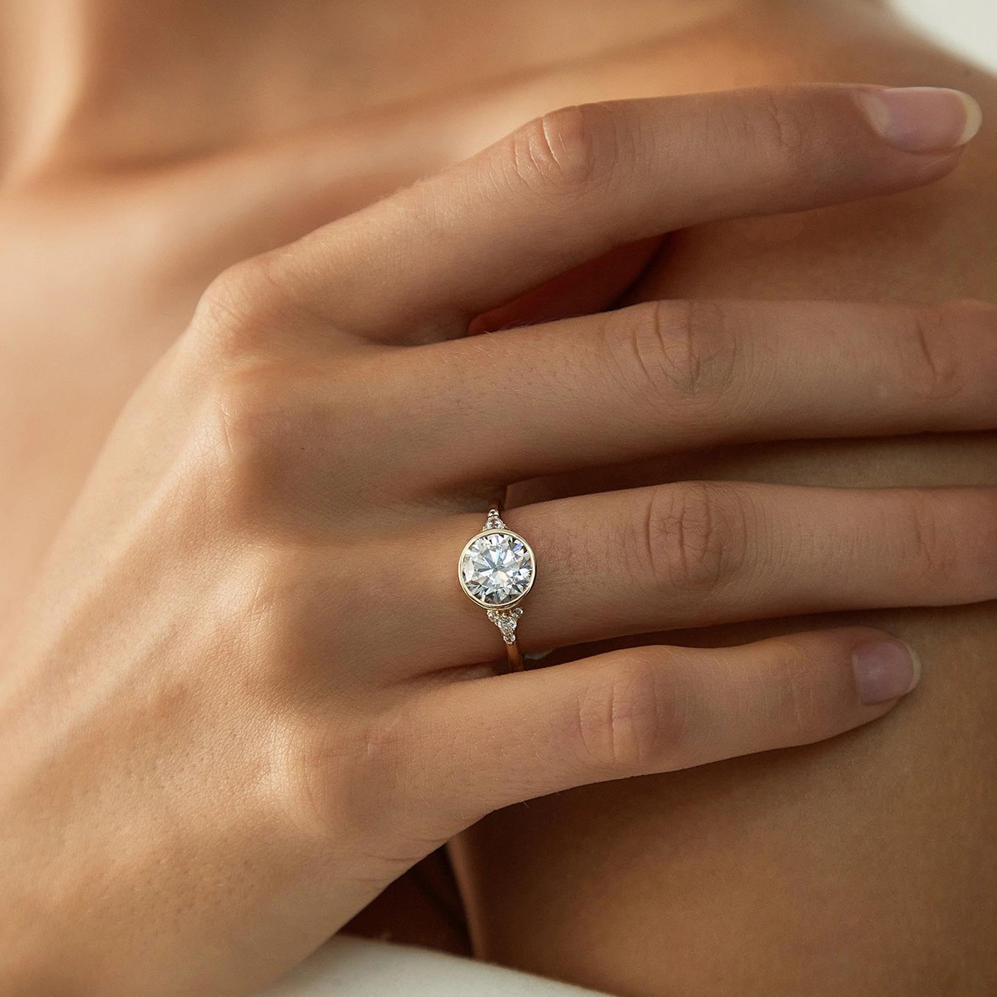 bezel engagement rings, round engagement rings, cubic zirconia wedding rings, round zirconia ring, cubic zirconia round ring, cubic zirconia engagement rings, cubic zirconia wedding rings, travel rings, fake diamond rings