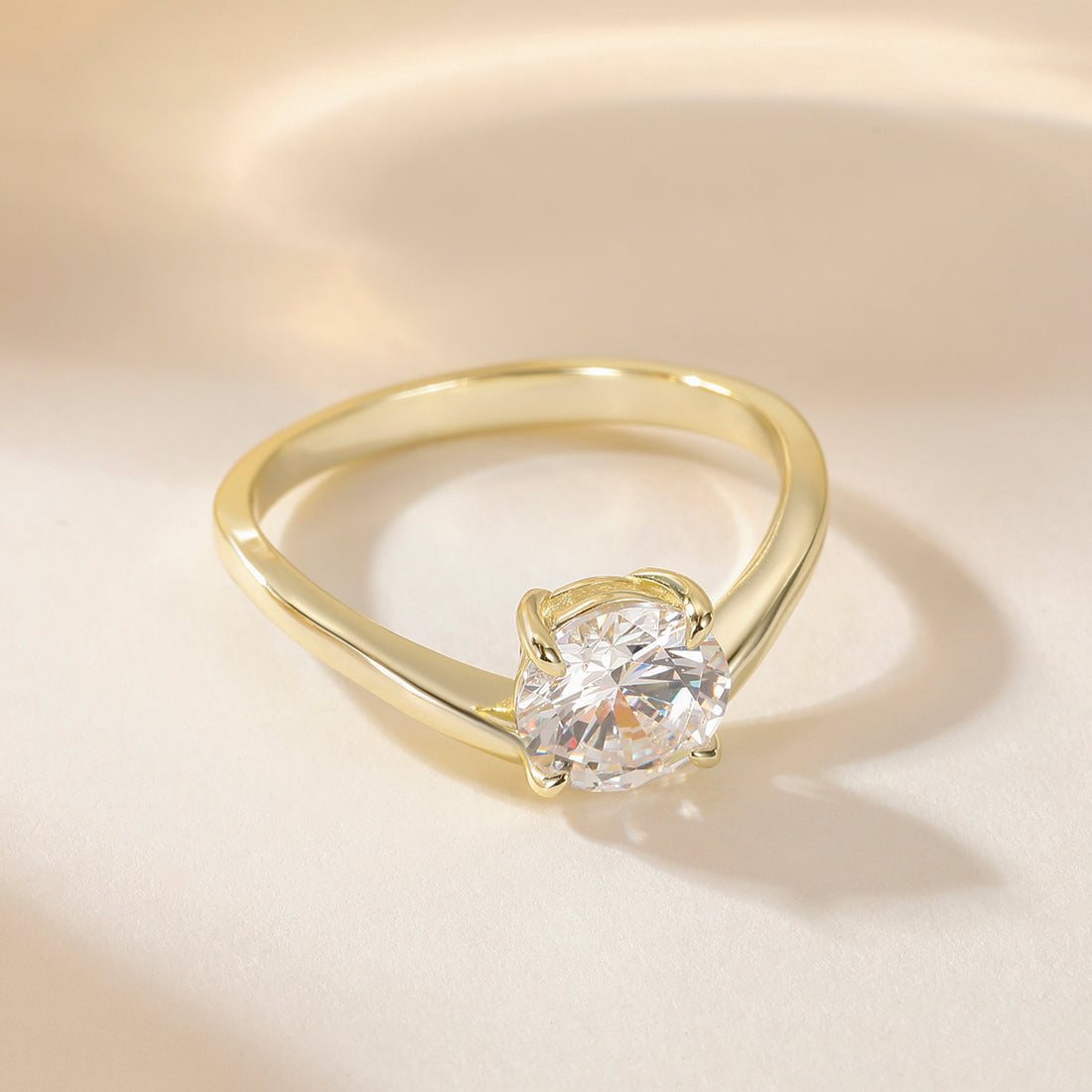 curved engagement rings, curved band, oval engagement rings, oval cut, cubic zirconia rings, cubic zirconia usa, travel rings, fake diamond rings, cz rings, affordable jewelry, gold engagement rings