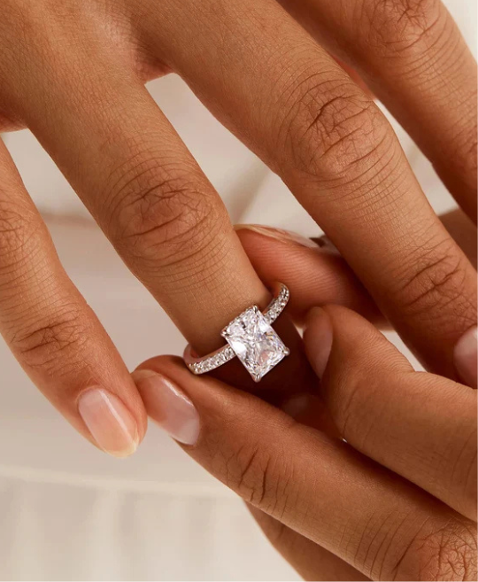 ENGAGEMENT RINGS