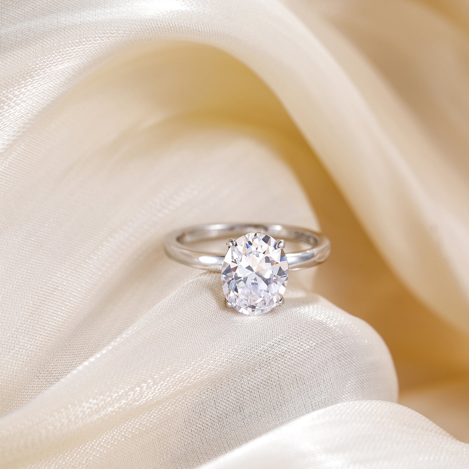 3ct oval cut ring, oval cut cz ring, stunning cubic zirconia ring, affordable wedding rings, luxury wedding ring under $50, cubic zirconia engagement rings, cubic zirconia wedding rings