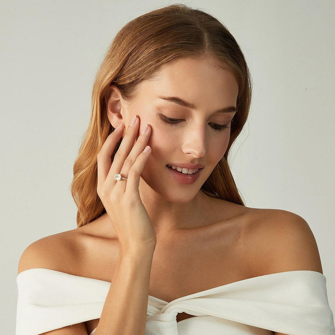 bezel engagement rings, oval engagement rings, cubic zirconia wedding rings, oval zirconia ring, cubic zirconia oval ring, cubic zirconia engagement rings, cubic zirconia wedding rings, travel rings, fake diamond rings