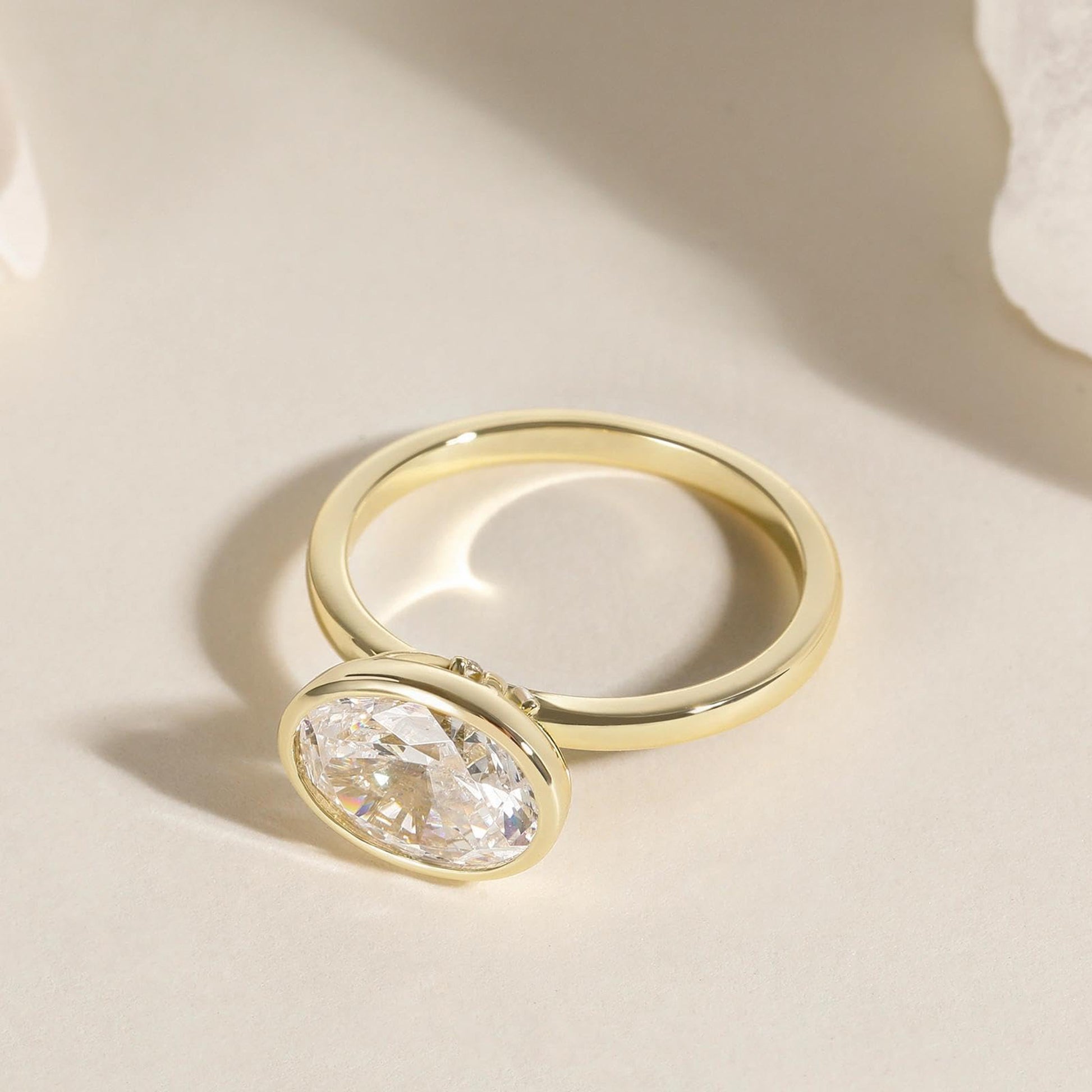 bezel engagement rings, oval engagement rings, cubic zirconia wedding rings, oval zirconia ring, cubic zirconia oval ring, cubic zirconia engagement rings, cubic zirconia wedding rings, travel rings, fake diamond rings