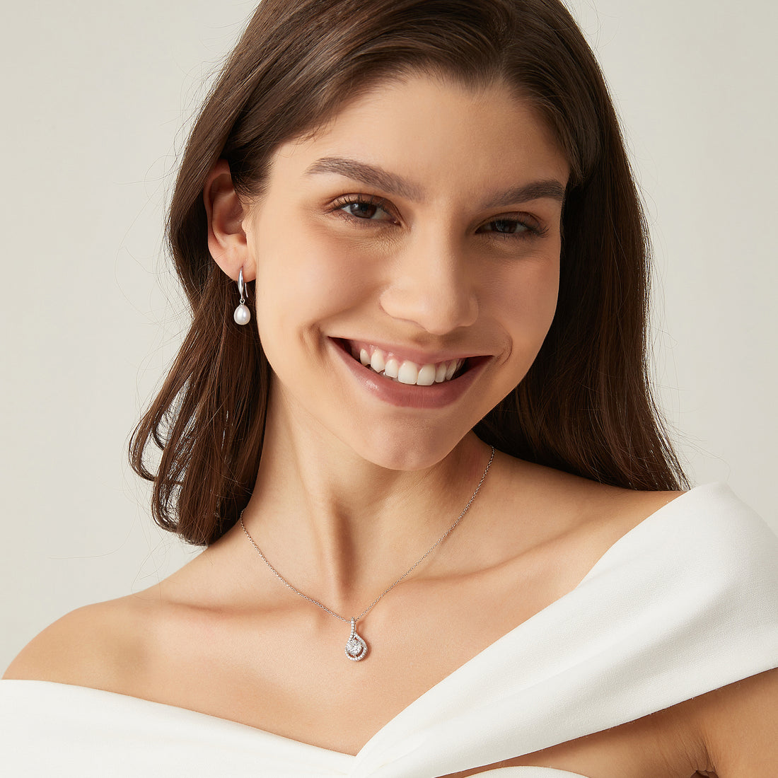 pearl drop earrings, pearl earrings with silver hooks, classic pearl earrings, pearl bridal earrings, 30th wedding anniversary gift