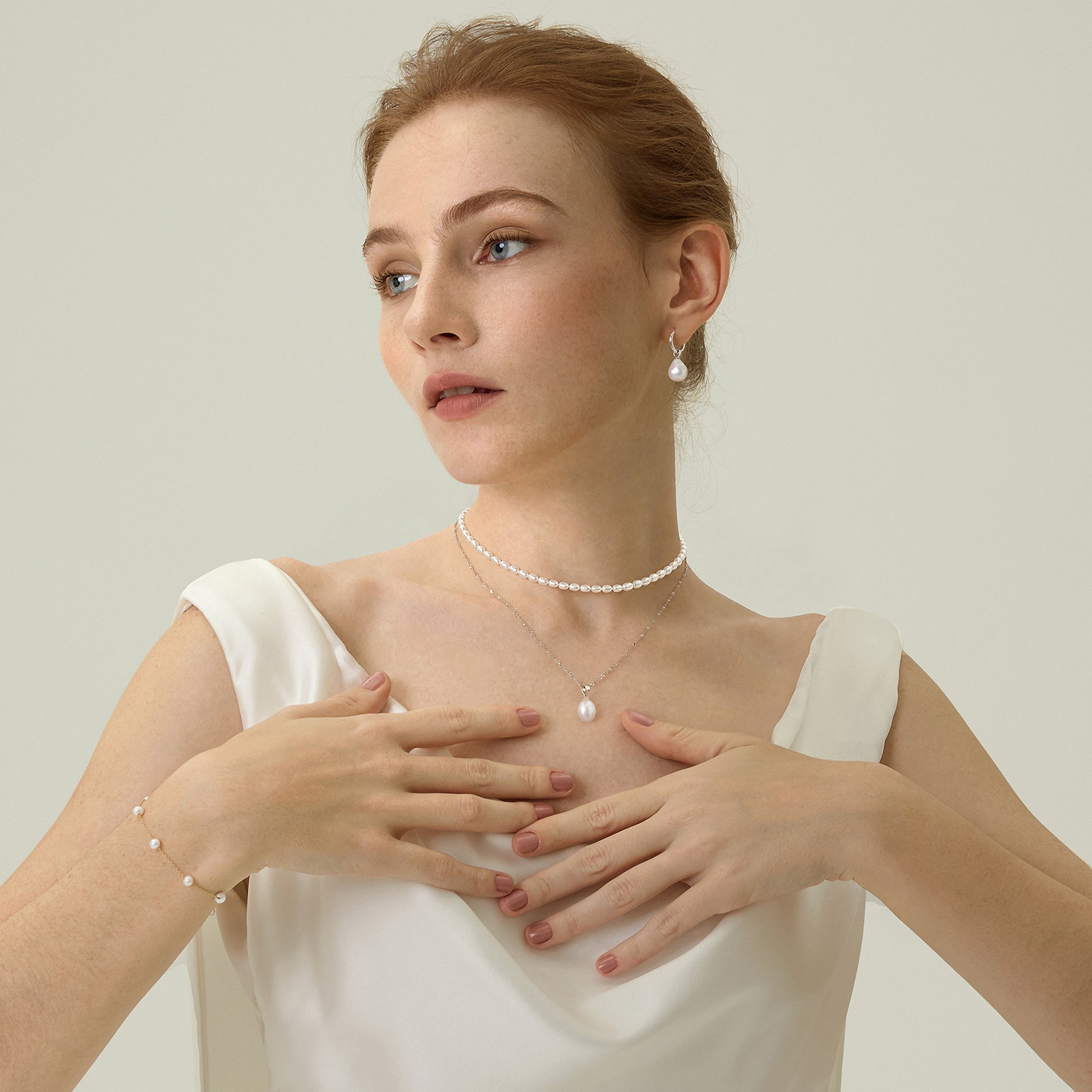 freshwater pearl necklace, pearl necklace for brides, wedding pearl necklace, white pearl, pearl choker necklace​, gold and pearl necklace​, white pearl necklace​, chunky pearl necklace, tiny pearl necklace, necklace pearl chain