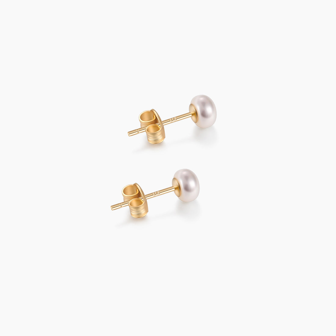 5mm pearls, classic pearl earrings, pearl stud earrings, earrings in white, gold earrings, 925 sterling silver posts, pearl bridal earrings, freshwater pearl earrings, pearl wedding earrings, pearl studs