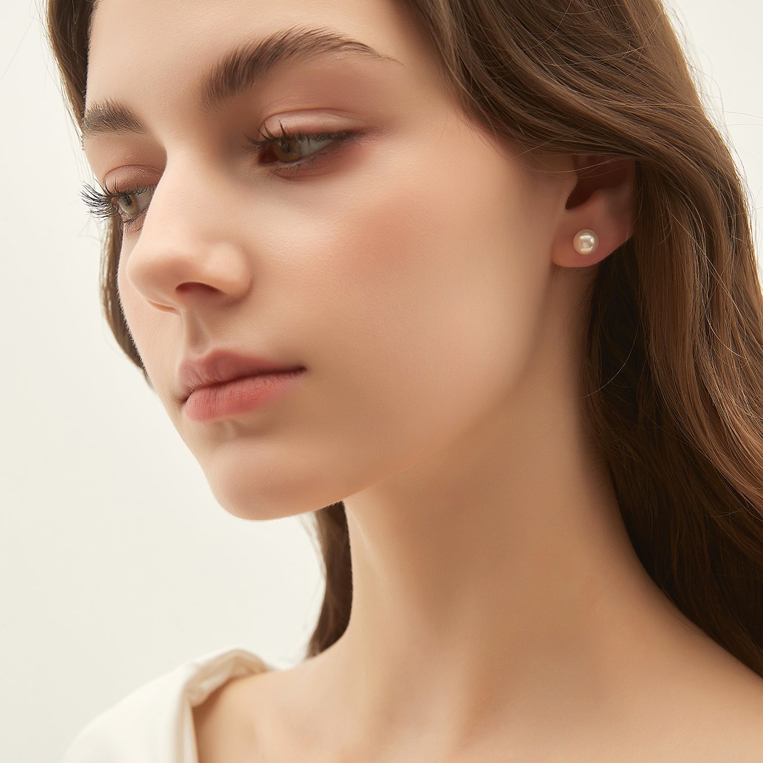 7mm pearls, classic pearl earrings, pearl stud earrings, earrings in white, gold earrings, 925 sterling silver posts, pearl bridal earrings