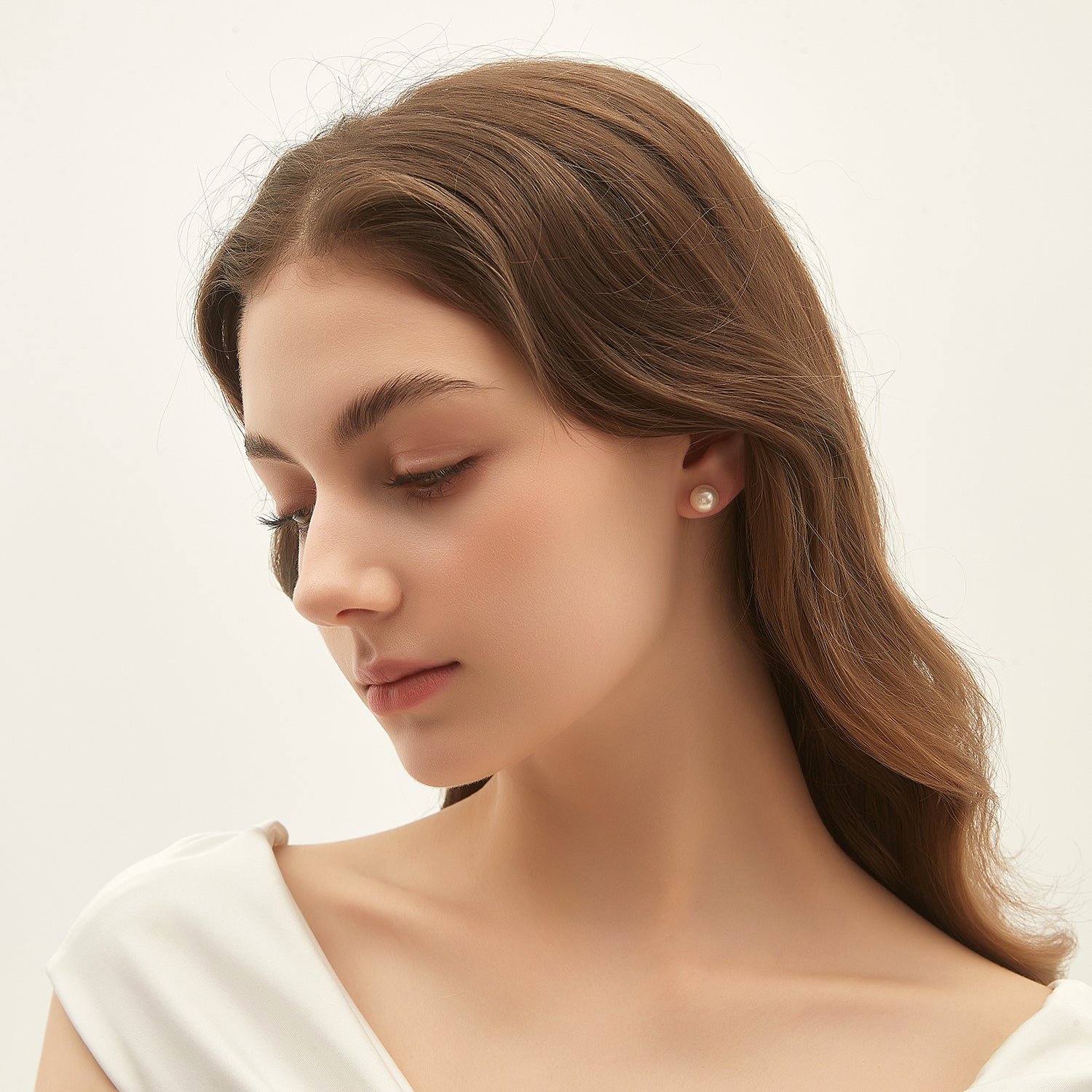 9mm pearls, classic pearl earrings, pearl stud earrings, earrings in white, gold earrings, 925 sterling silver posts, pearl bridal earrings