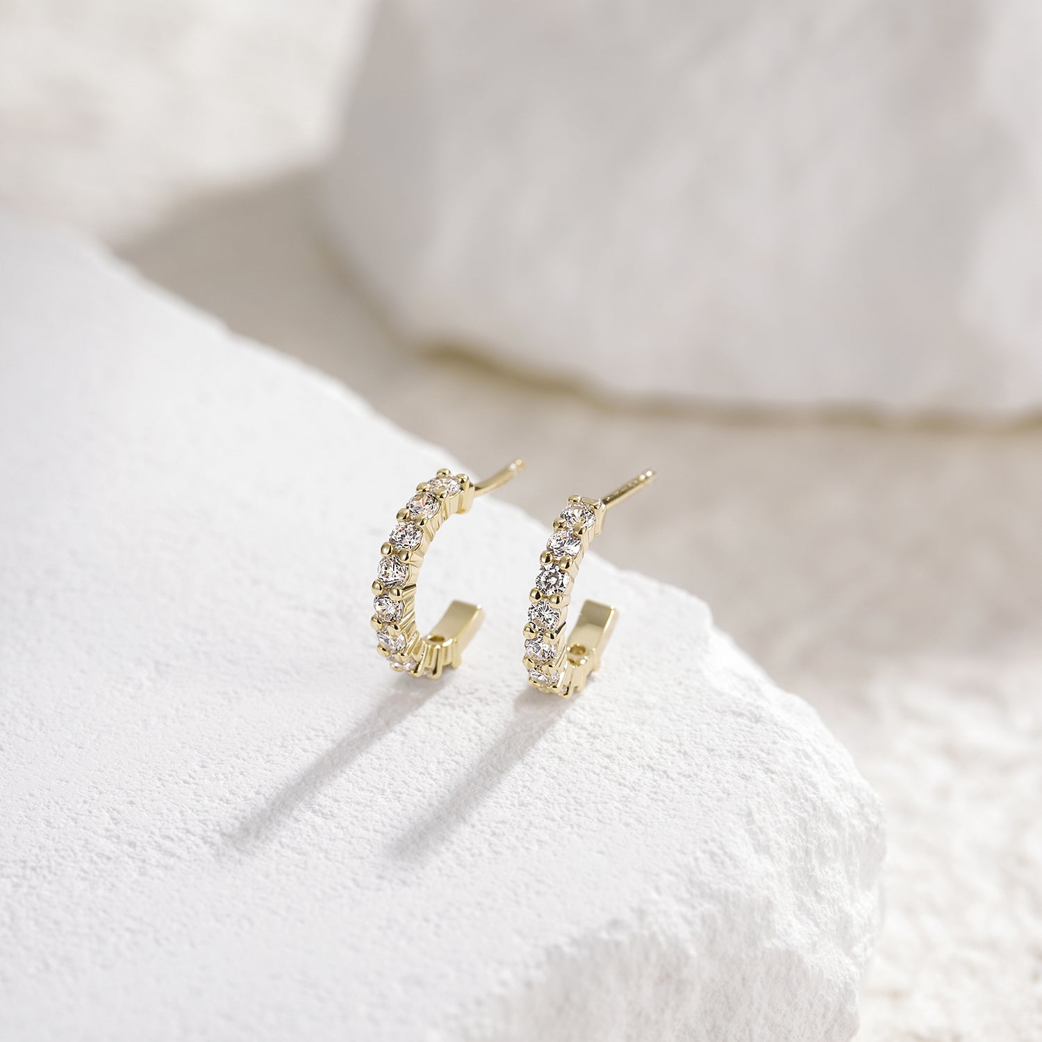 silver huggie, hoop huggies, huggie earrings, tiny hoop earrings, silver earrings, s925 earrings for women