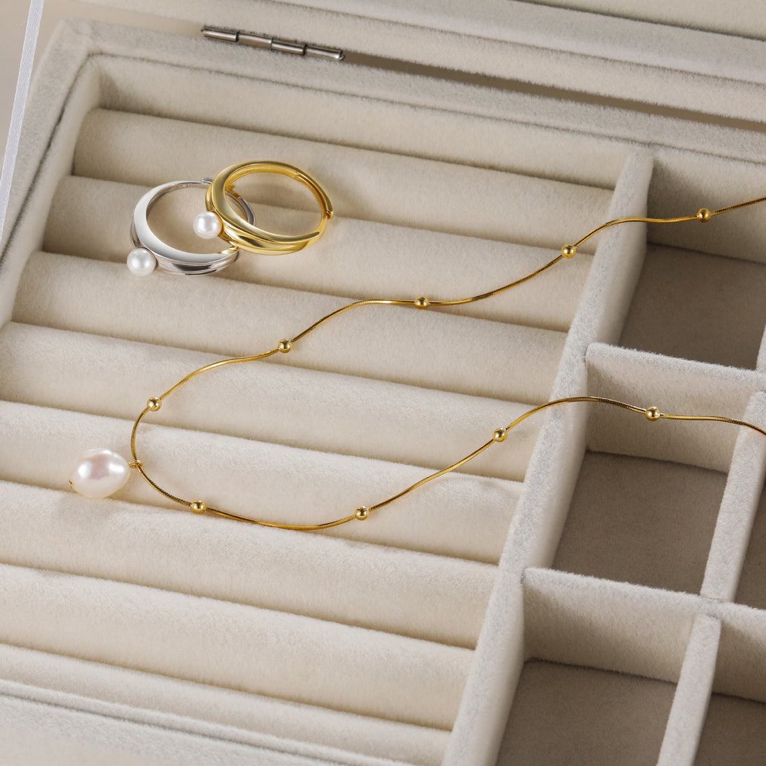 silver pearl necklace, baroque pearl, fesh water pearl necklace, necklace with pearl drop, pearl drop neckace