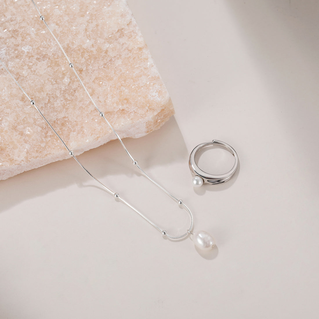 silver pearl necklace, baroque pearl, fesh water pearl necklace, necklace with pearl drop, pearl drop neckace