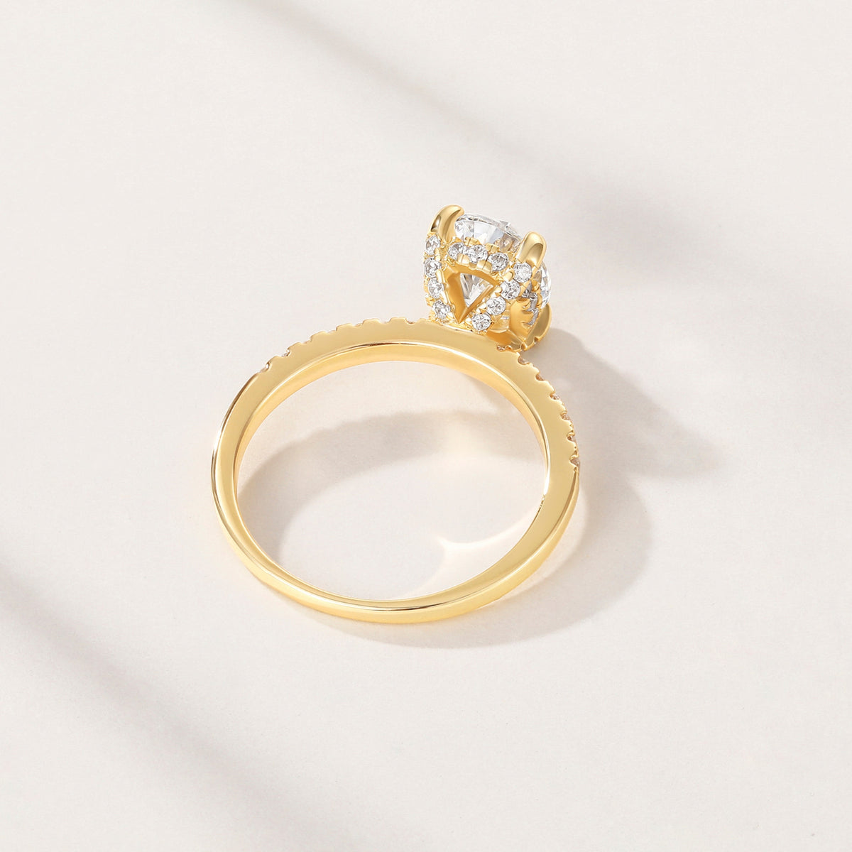 oval engagement rings, cubic zirconia wedding rings, oval zirconia ring, cubic zirconia oval ring, cubic zirconia engagement rings, cubic zirconia wedding rings, engagement rings for women, cz engagement rings, cubic zirconia rings, travel ring