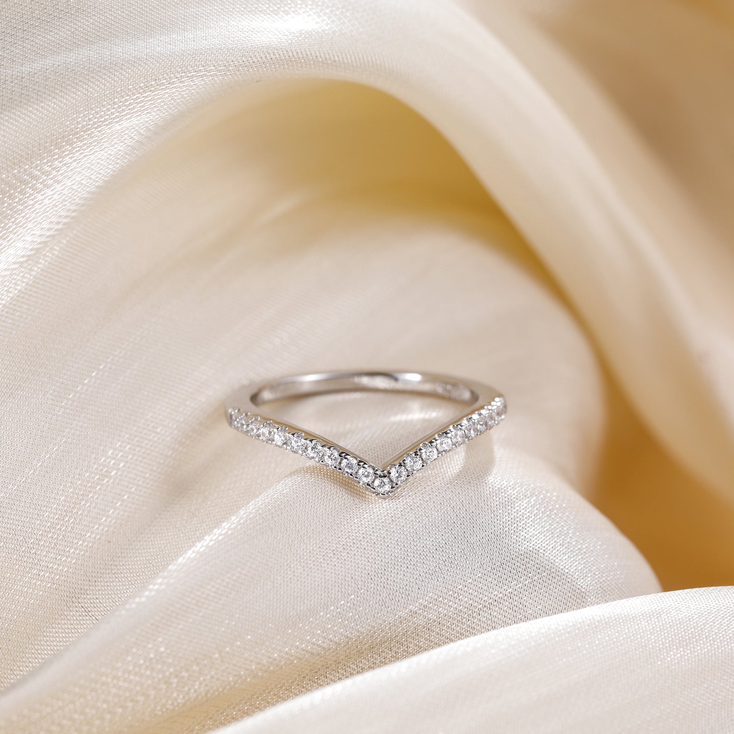 v shaped rings, s925 v shaped ring for women, sterling silver stackable ring, womens eternity ring, sterling silver eternity ring, sterling silver eternity ring, eternity band engagement ring