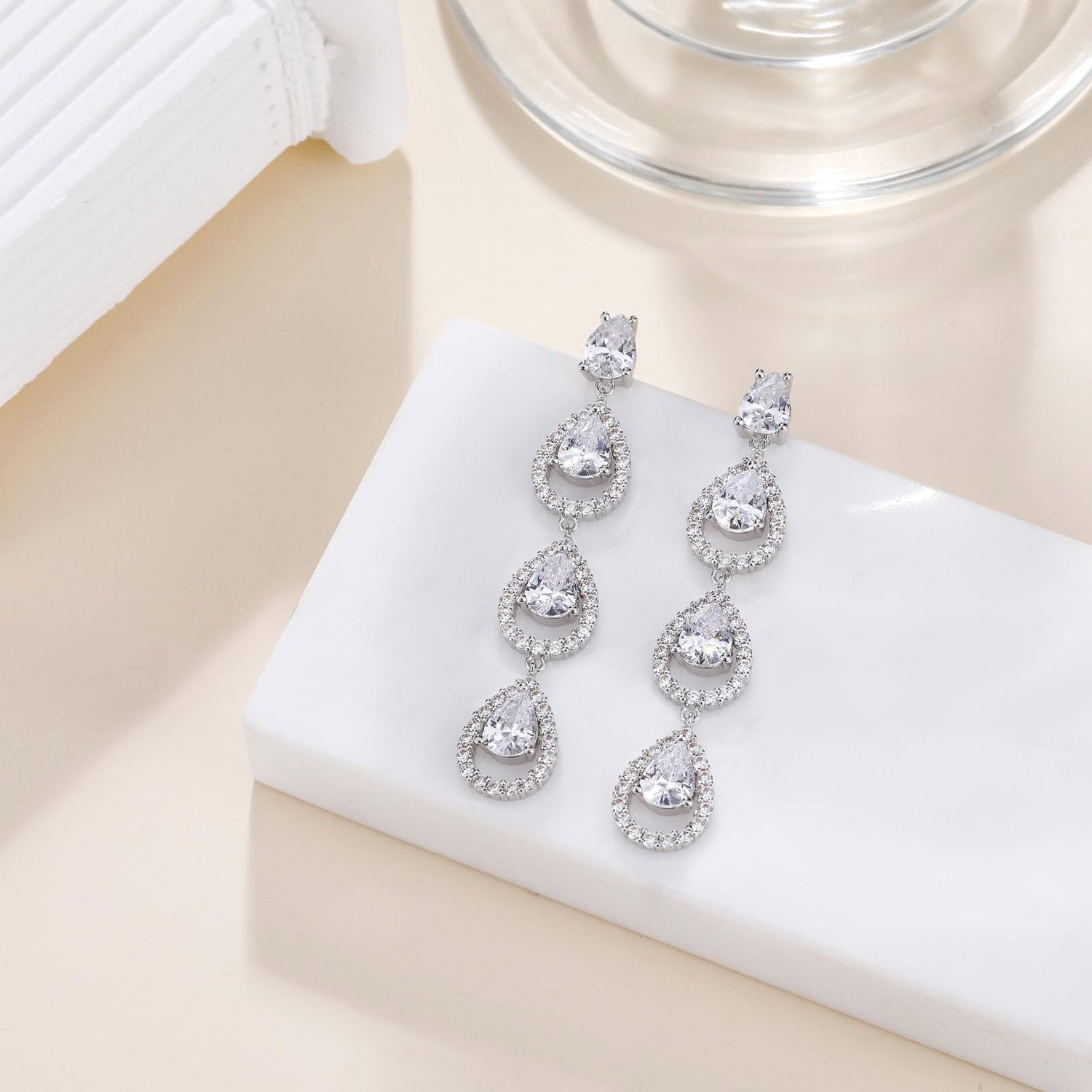 teardrop, bridal earrings, wedding earrings, pear cut, danity earrings, dangling earrings