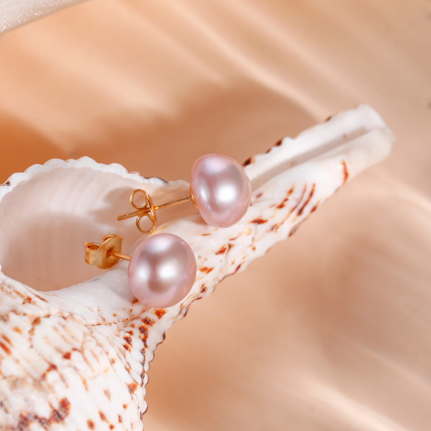 9mm purple pearls, purple pearls, pearl stud earrings, earrings in purple, gold earrings, 925 sterling silver posts, pearl bridal earrings, freshwater pearl earrings, pearl wedding earrings