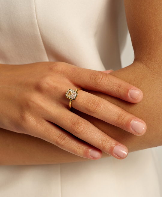 ENGAGEMENT RINGS