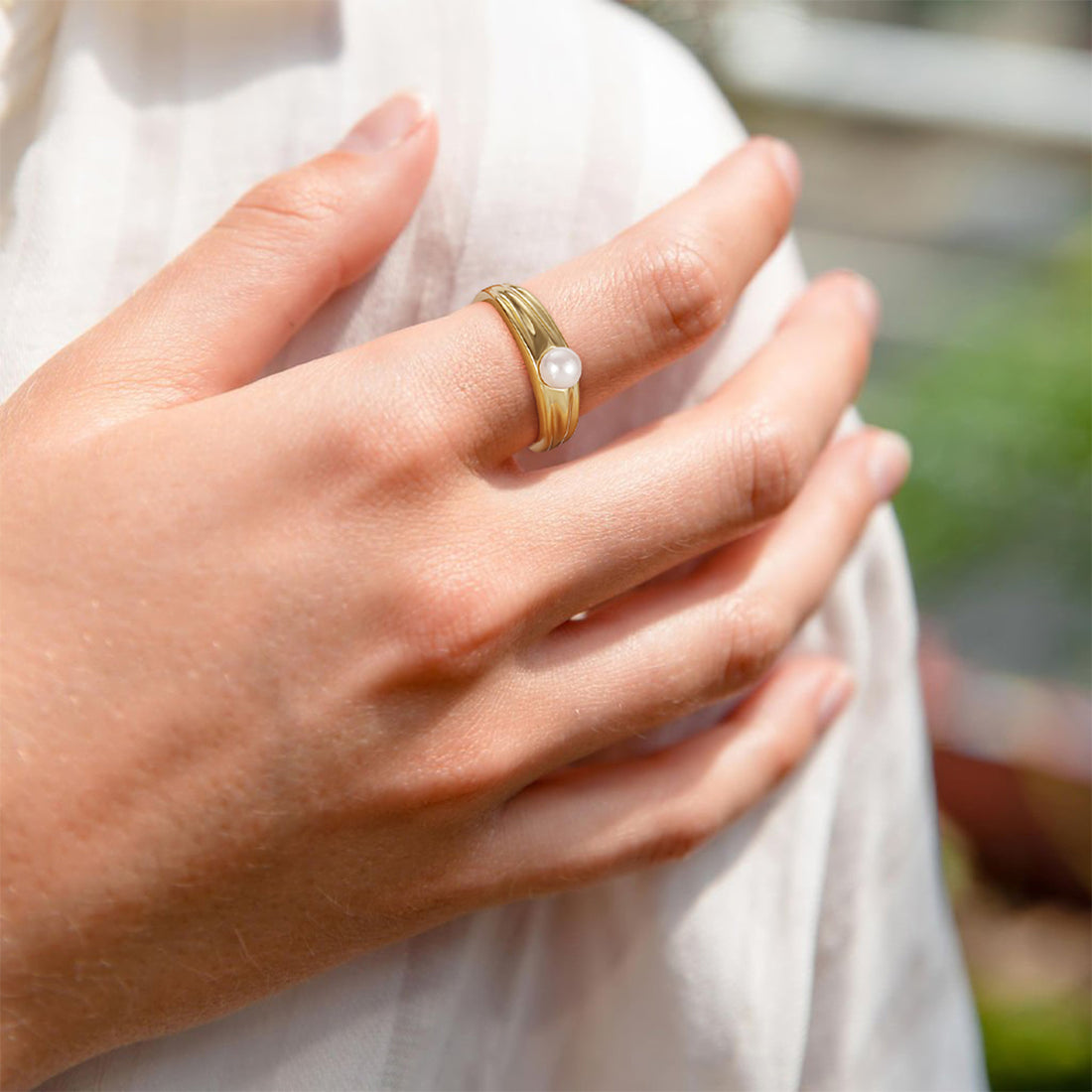 gold and pearl ring, pearl engagement ring, mother of pearl ring, pearl proposal ring