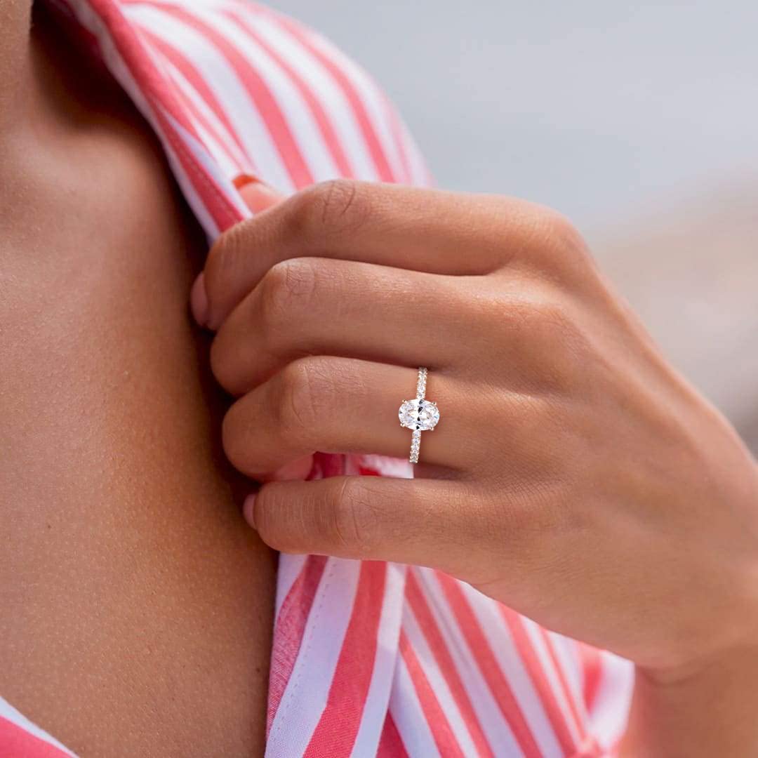 oval cut rings; stunning wedding rings; Eamti, cubic zirconia rings, stackable ring