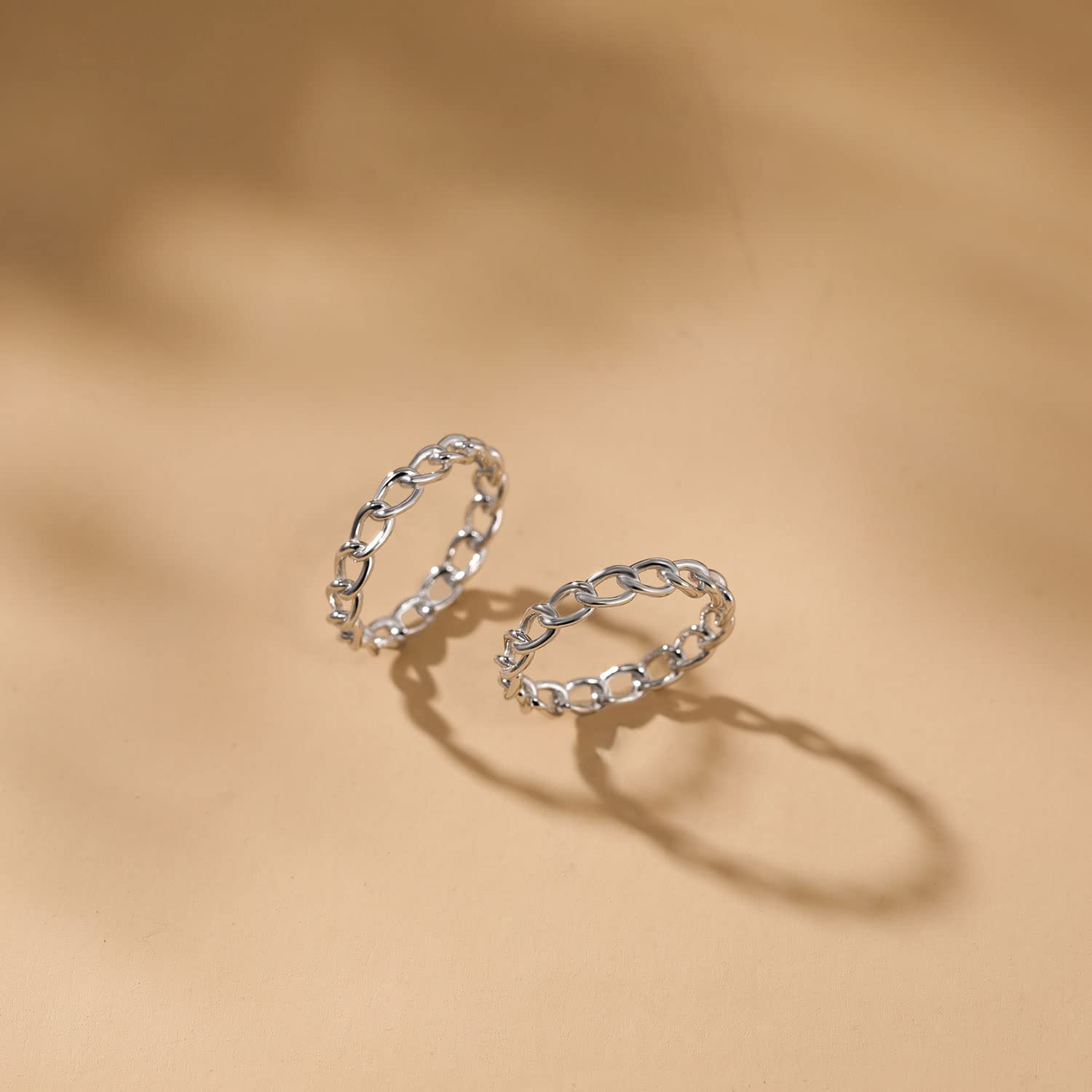 simple wedding rings; wedding bands; Eamti;